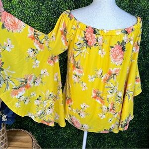 Rose & Olive Yellow Bell Sleeve Blouse with Ruffled Style‎ nwot